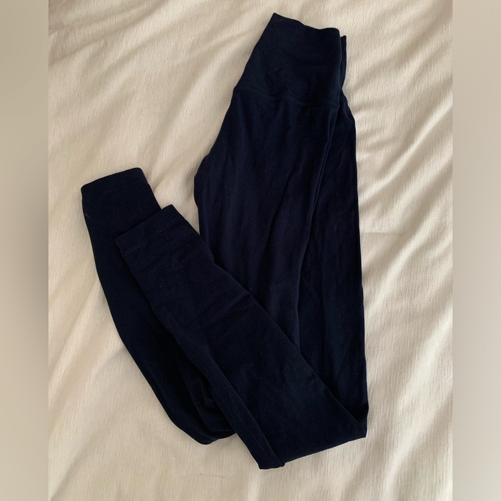 Navy blue lululemon aligns